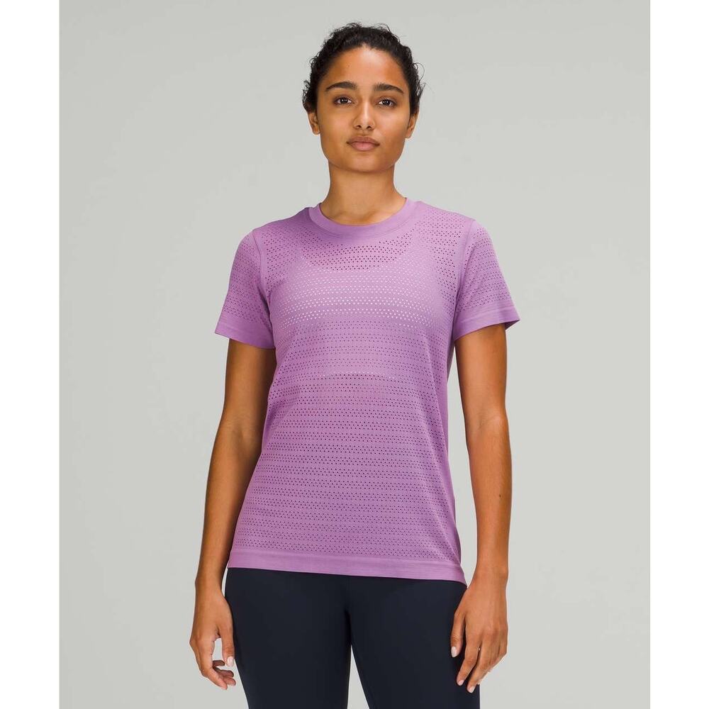 Lululemon Swiftly Breathe Short Sleeve T shirt Top Wisteria Purple womens 8